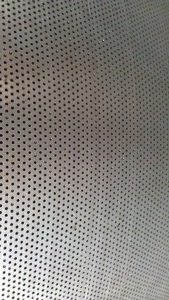 不銹鋼篩網、喇叭網、防滑板及沖孔網綜合介紹與上海睿劍工貿優勢分析