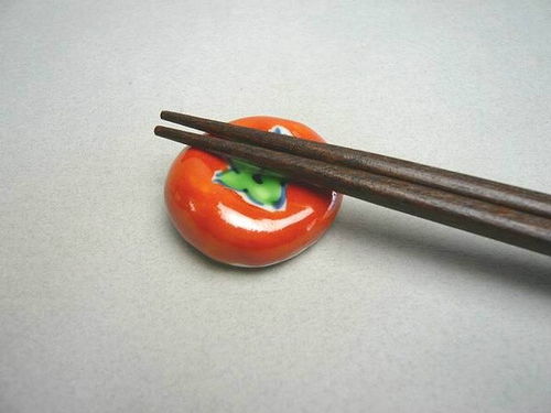 廚房里的創(chuàng)意藝術(shù) 西紅柿筷架與番茄架的雙重妙用